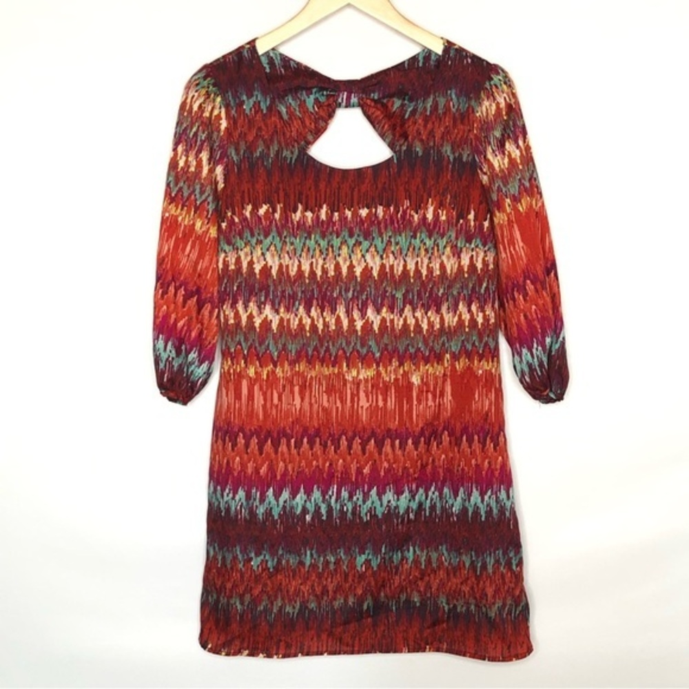 Lily Rose Bold Colorful Chevron Print 3/4 Sleeve Mini Dress Small Bow Detail